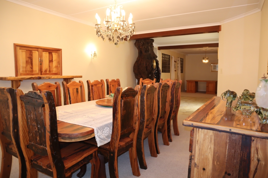 5 Bedroom Property for Sale in Wavecrest Eastern Cape
